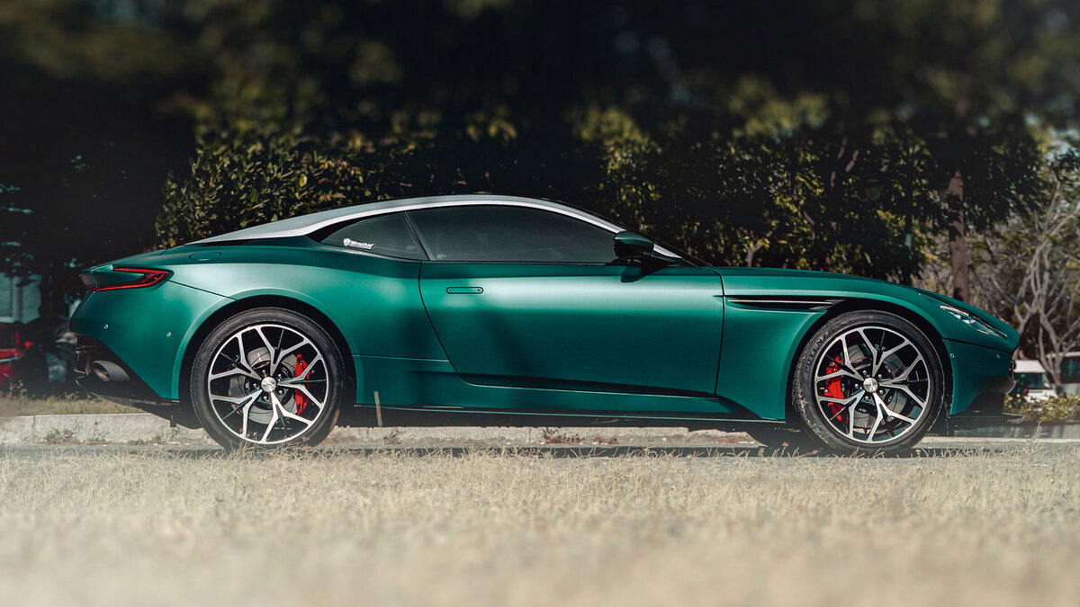 Aston Martin DB11 - Jewel Green Wrap - img 9